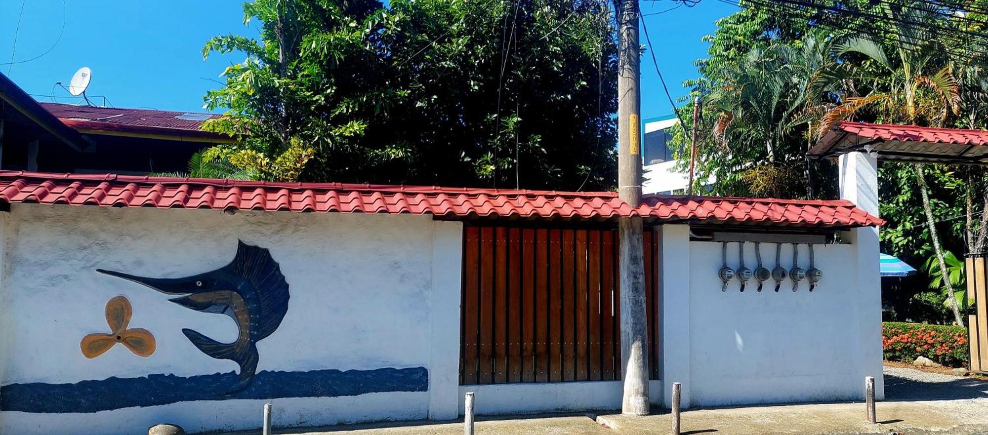 Hospedaje Quepos Exterior photo