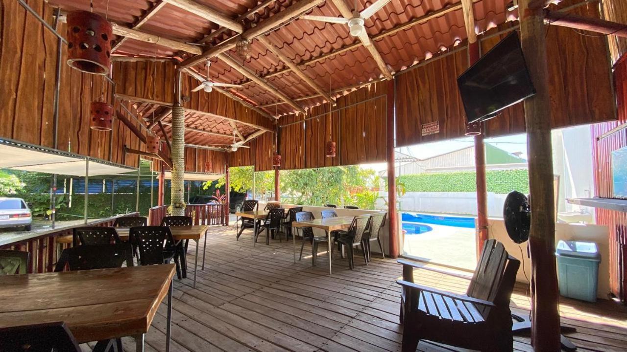 Hospedaje Quepos Exterior photo